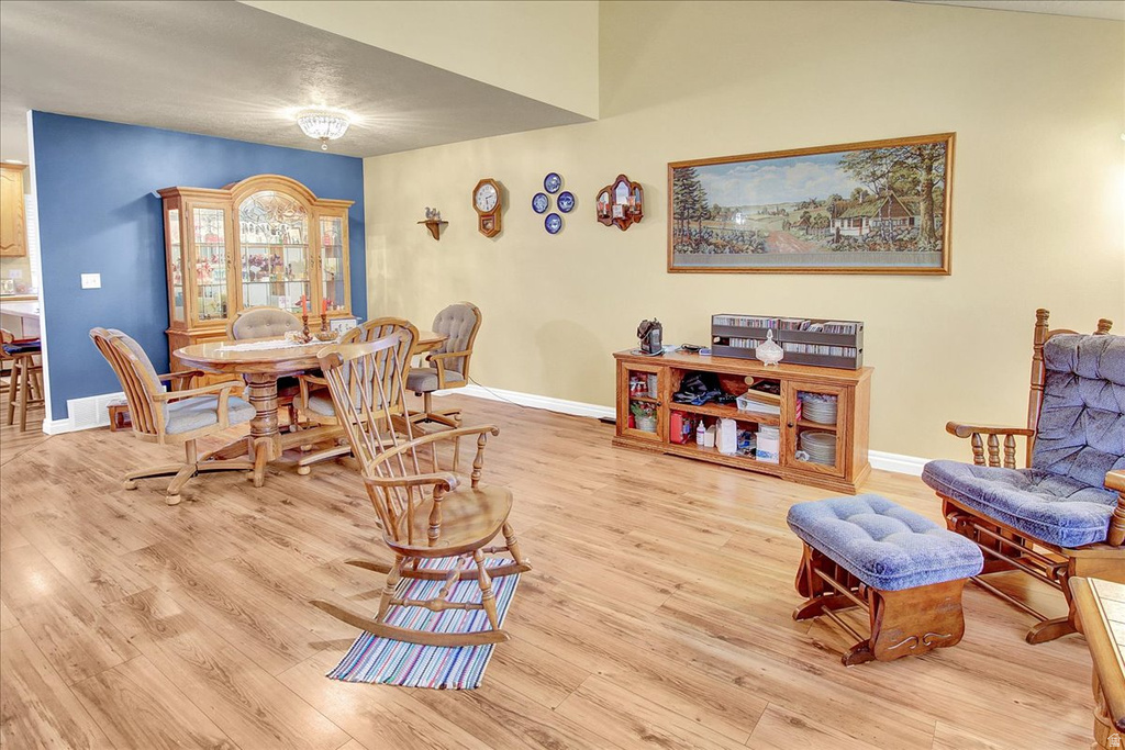 1069 E 5600 S South Ogden, UT 84405