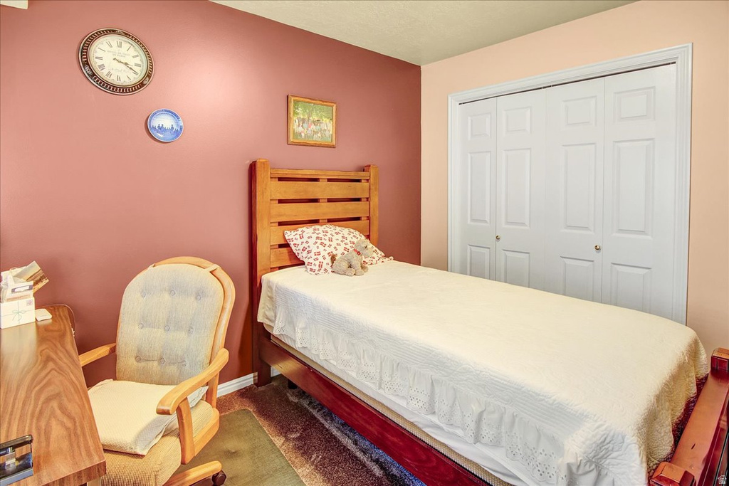 1069 E 5600 S South Ogden, UT 84405