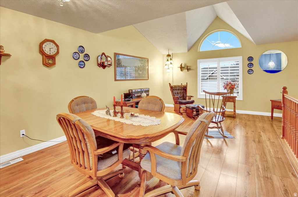 1069 E 5600 S South Ogden, UT 84405