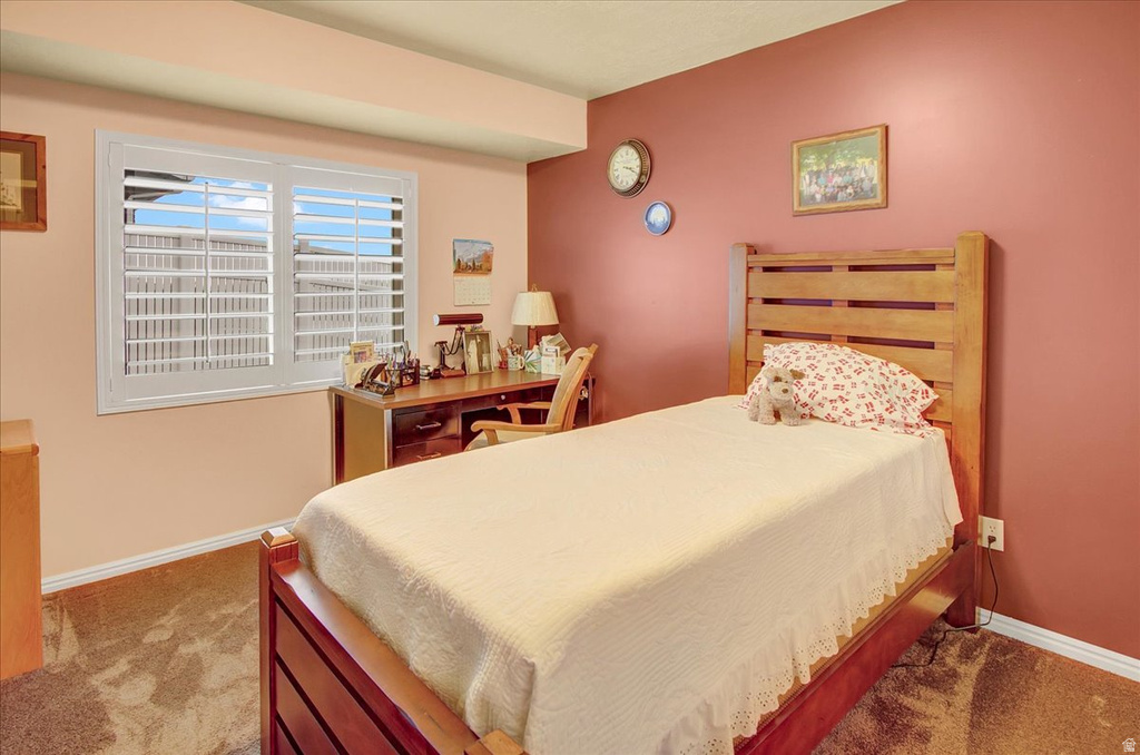 1069 E 5600 S South Ogden, UT 84405