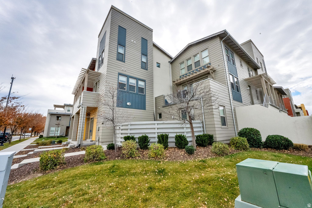 11464 S LAKE RUN RD South Jordan, UT 84009