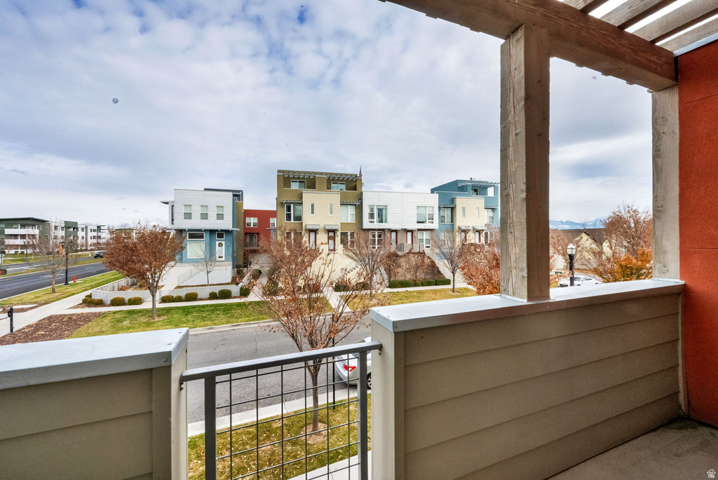 11464 S LAKE RUN RD South Jordan, UT 84009