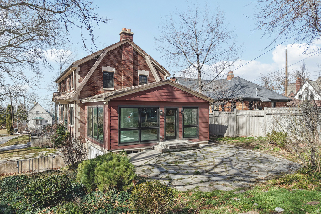 1305 E LAIRD AVE Salt Lake City, UT 84105