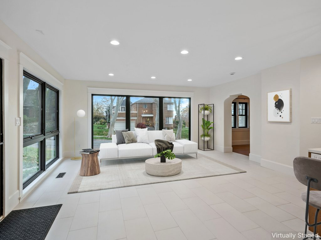 1305 E LAIRD AVE Salt Lake City, UT 84105