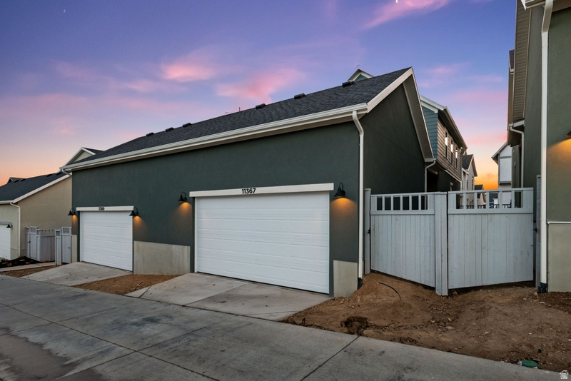 11367 S OFFSHORE WAY #382 South Jordan, UT 84009