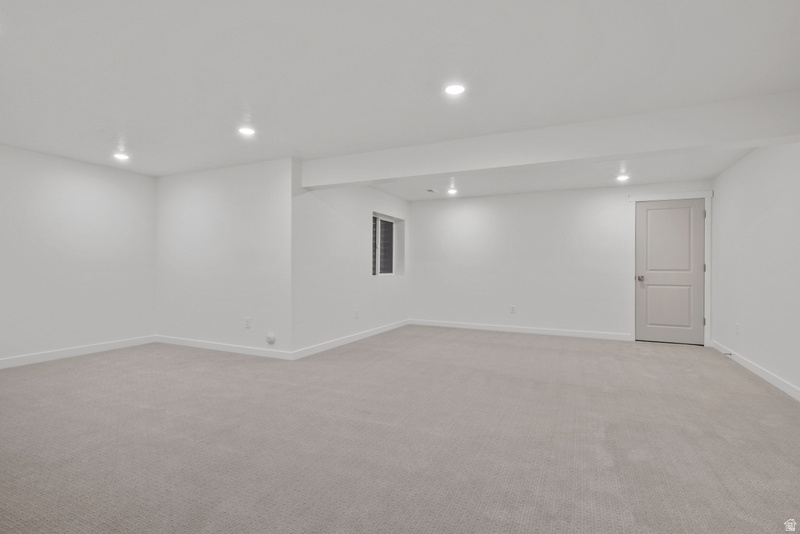 11367 S OFFSHORE WAY #382 South Jordan, UT 84009