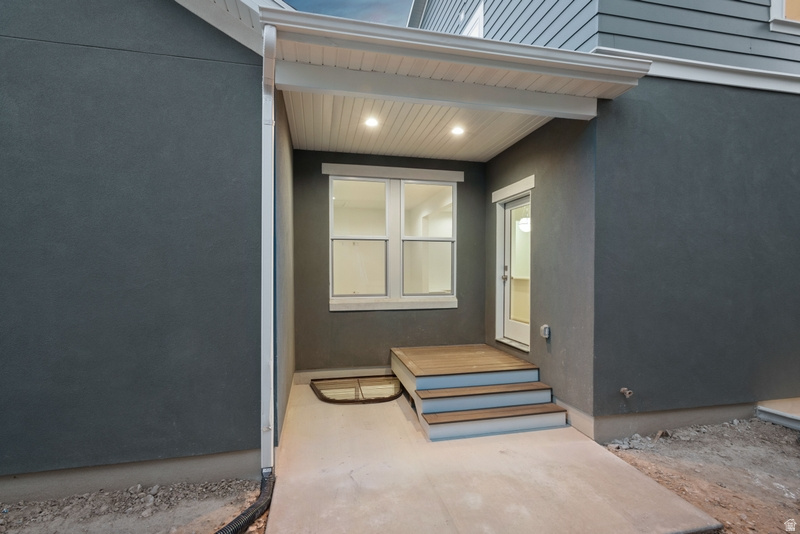 11367 S OFFSHORE WAY #382 South Jordan, UT 84009