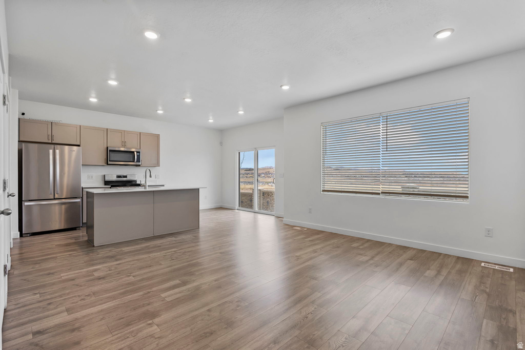 1308 S RAINTREE LN Santaquin, UT 84655