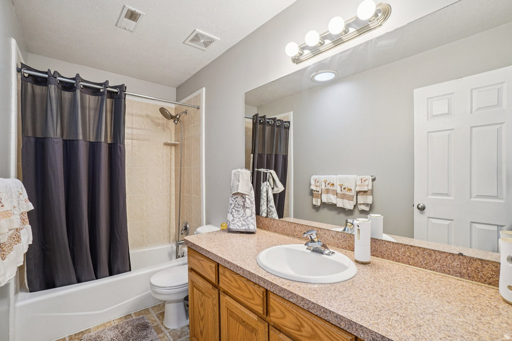 927 W 1730 N Clinton, UT 84015