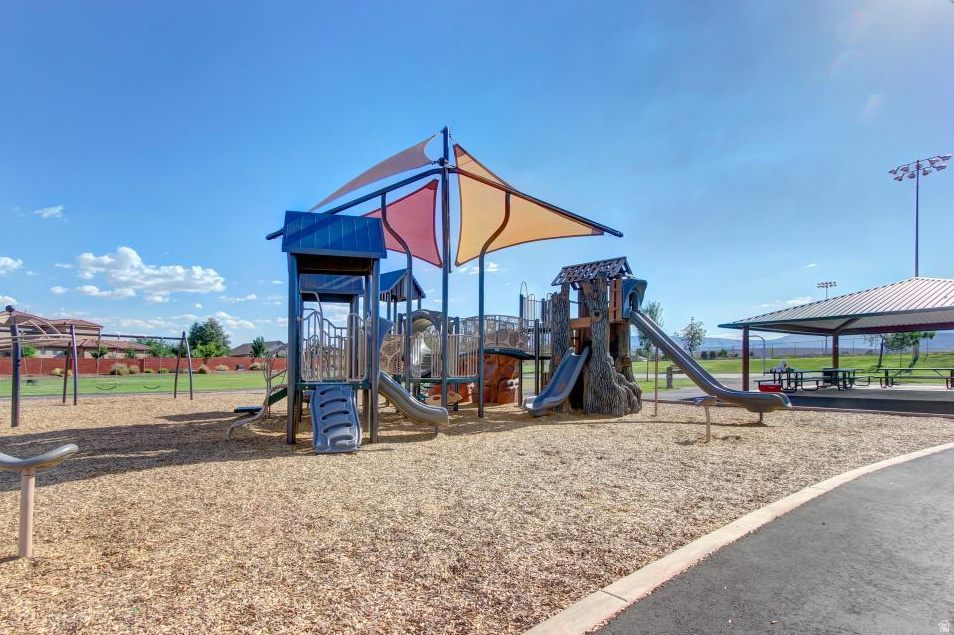 3800 PARADISE VILLAGE DR #51 Santa Clara, UT 84765