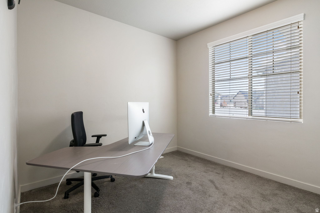 673 W DEEPDALE CT Stansbury Park, UT 84074