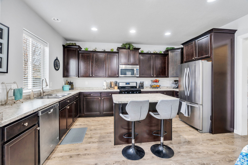 7845 N SANTA CLARA DR Eagle Mountain, UT 84005