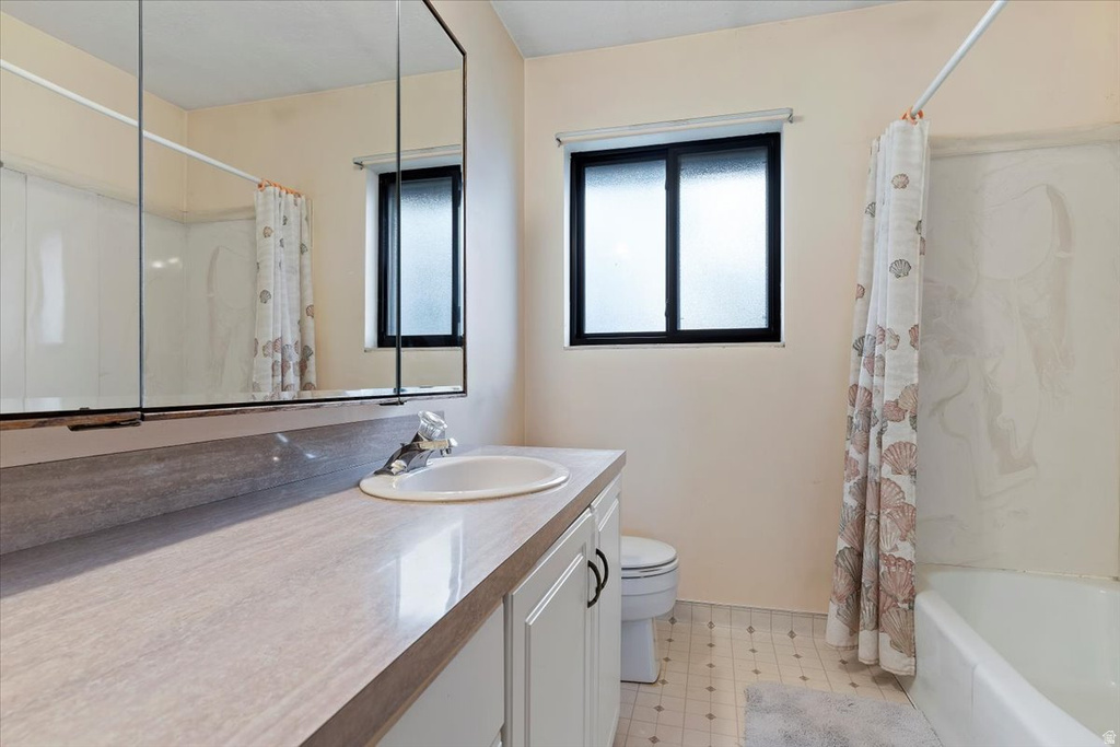 4501 S 1720 W Roy, UT 84067