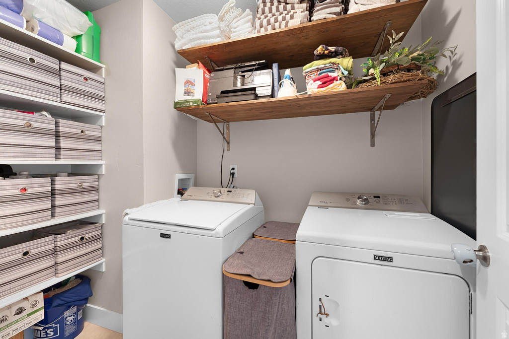 252 E KIRSTEN LN North Salt Lake, UT 84054