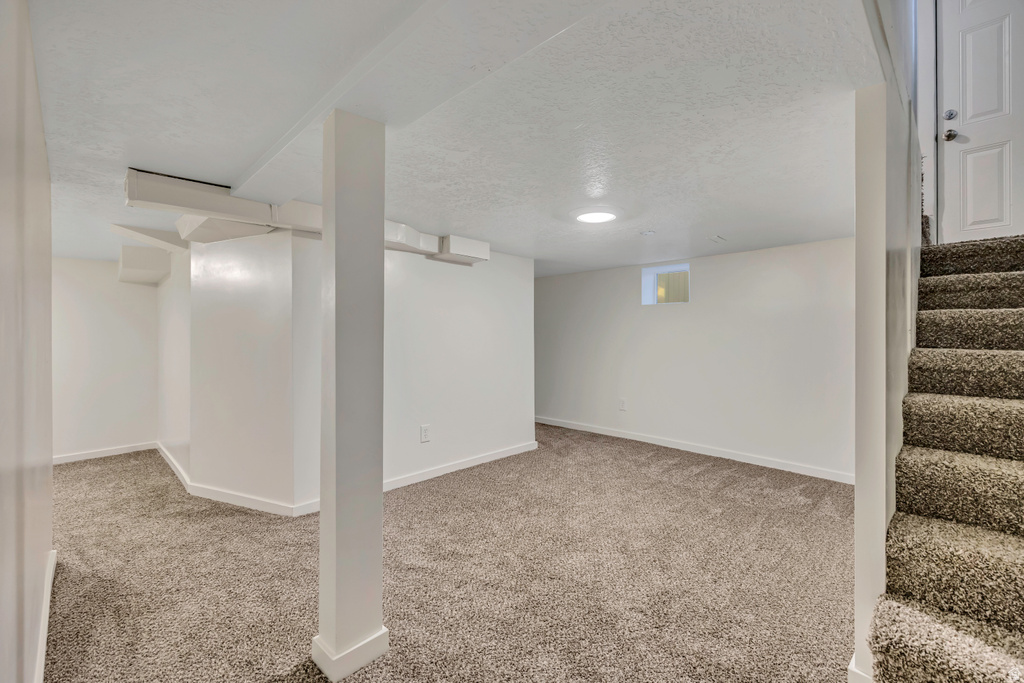 635 KERSHAW ST Ogden, UT 84403