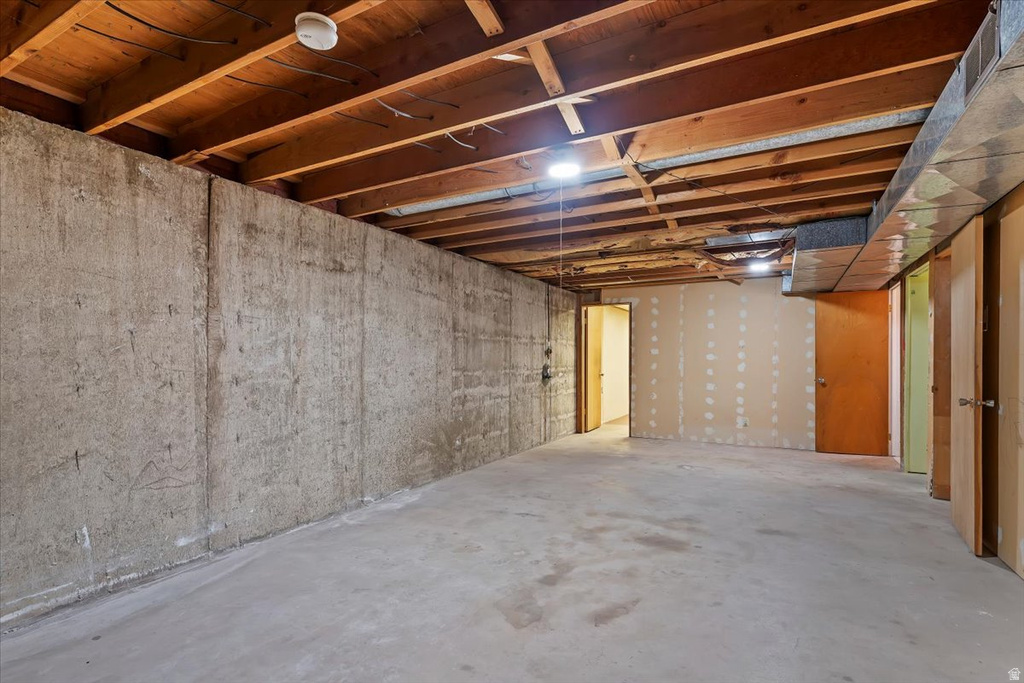 765 E 5400 S South Ogden, UT 84405