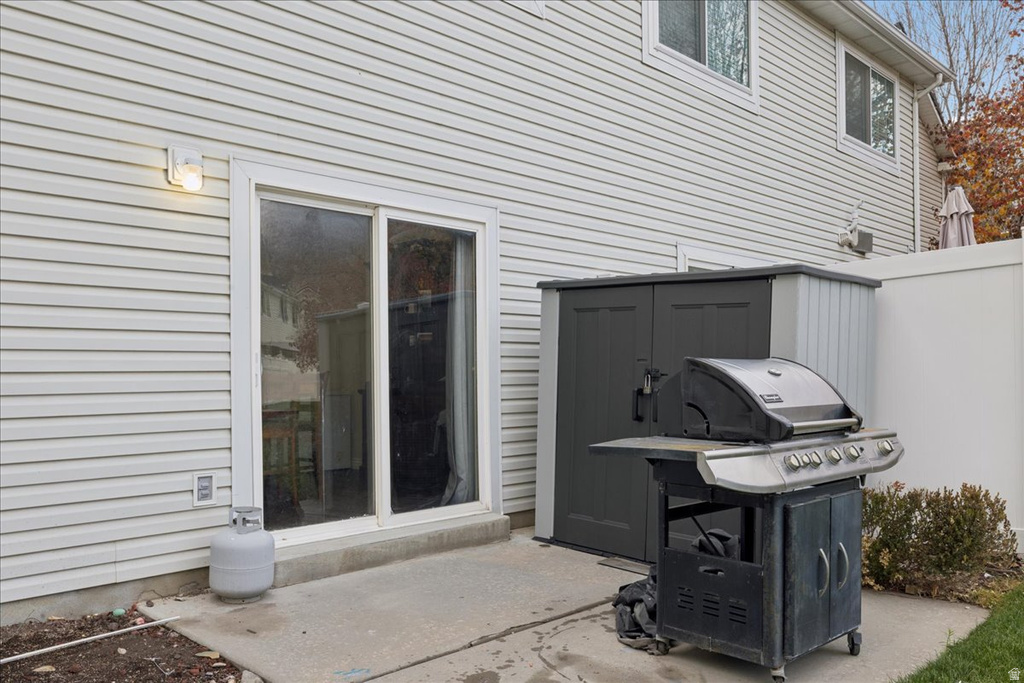 1018 SARA LN Ogden, UT 84404