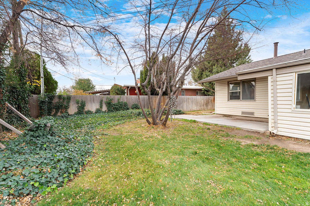 355 W LA SALLE DR Midvale, UT 84047