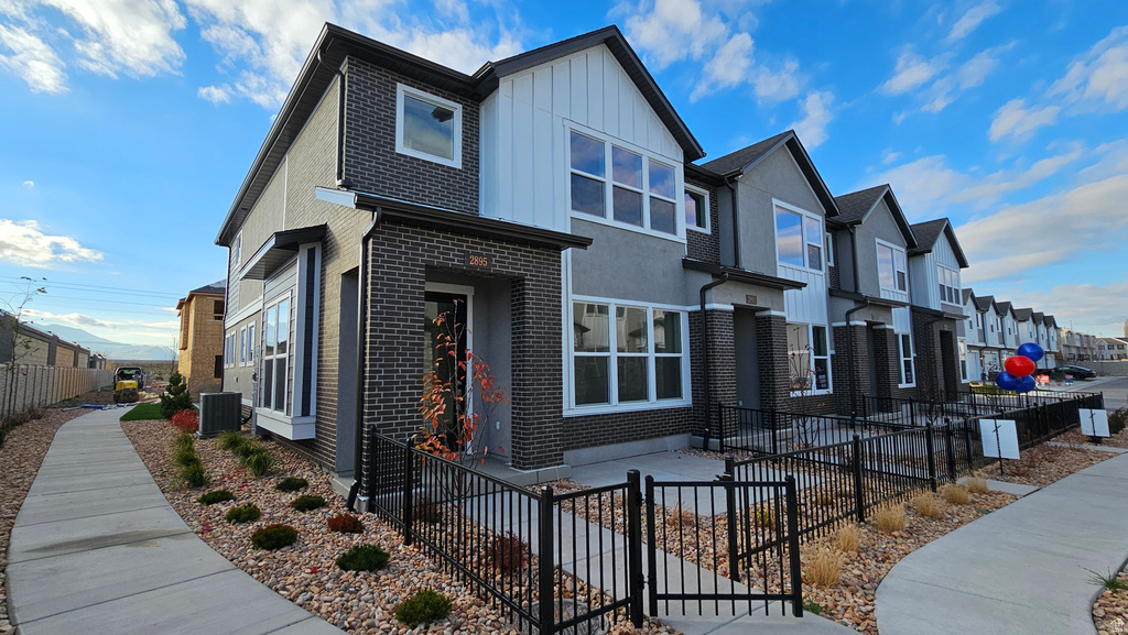 2895 S Malcolm Pl #8