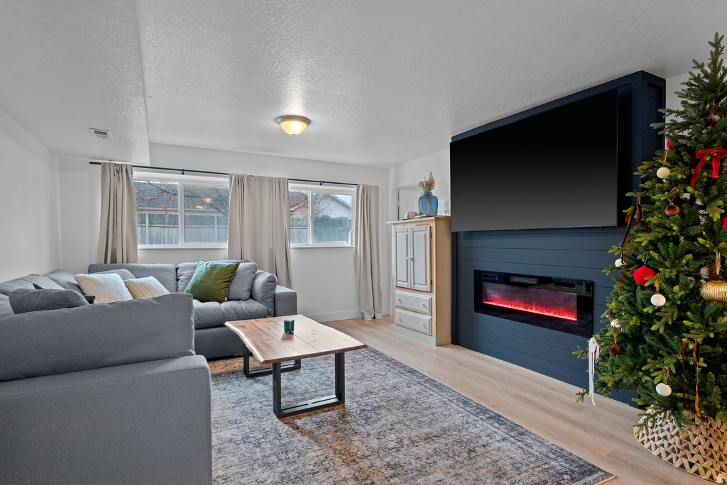 1249 W 1800 N Lehi, UT 84043