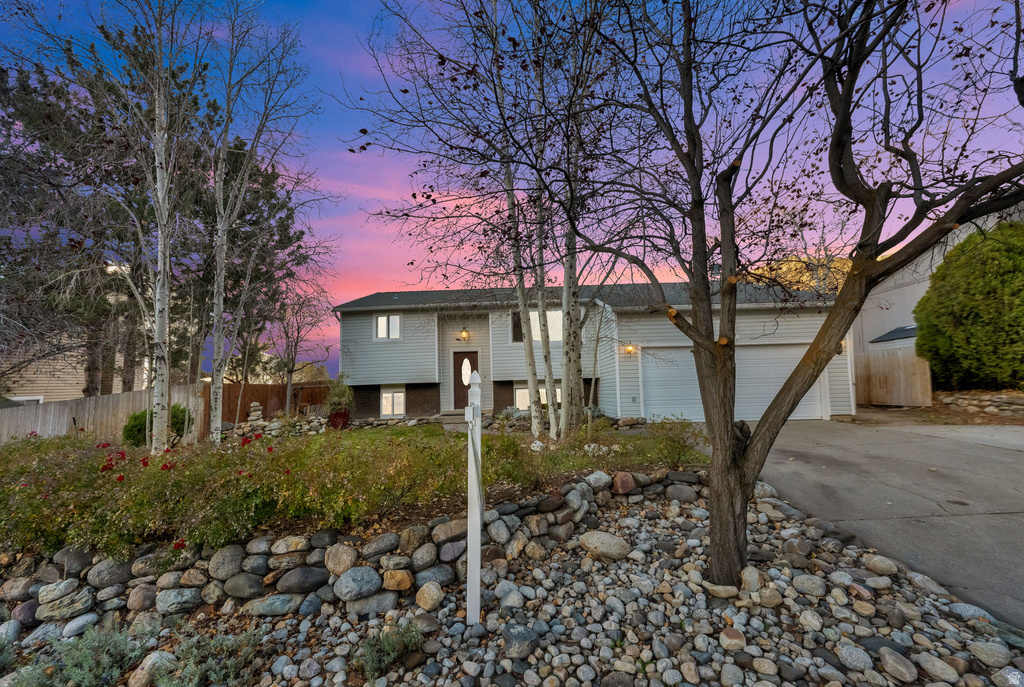 3217 E NUTREE DR Cottonwood Heights, UT 84121