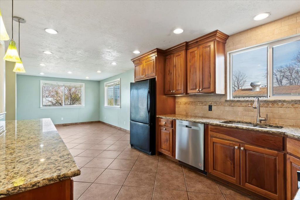 4912 W TRAIL AVE West Valley City, UT 84120