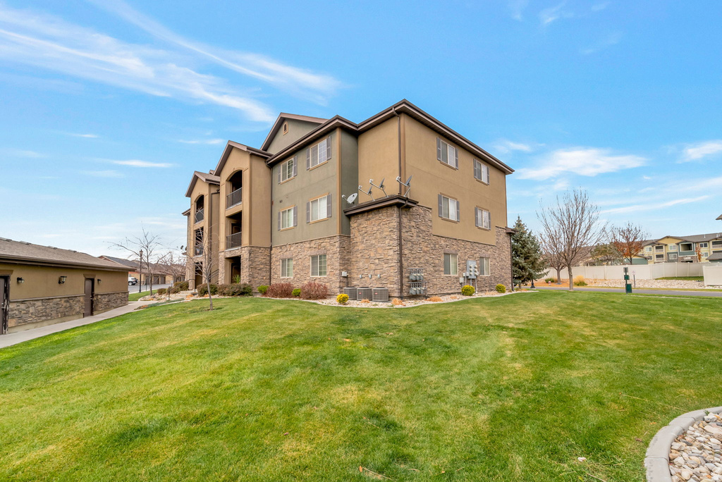203 E JORDAN RIDGE BLVD #205 Saratoga Springs, UT 84045