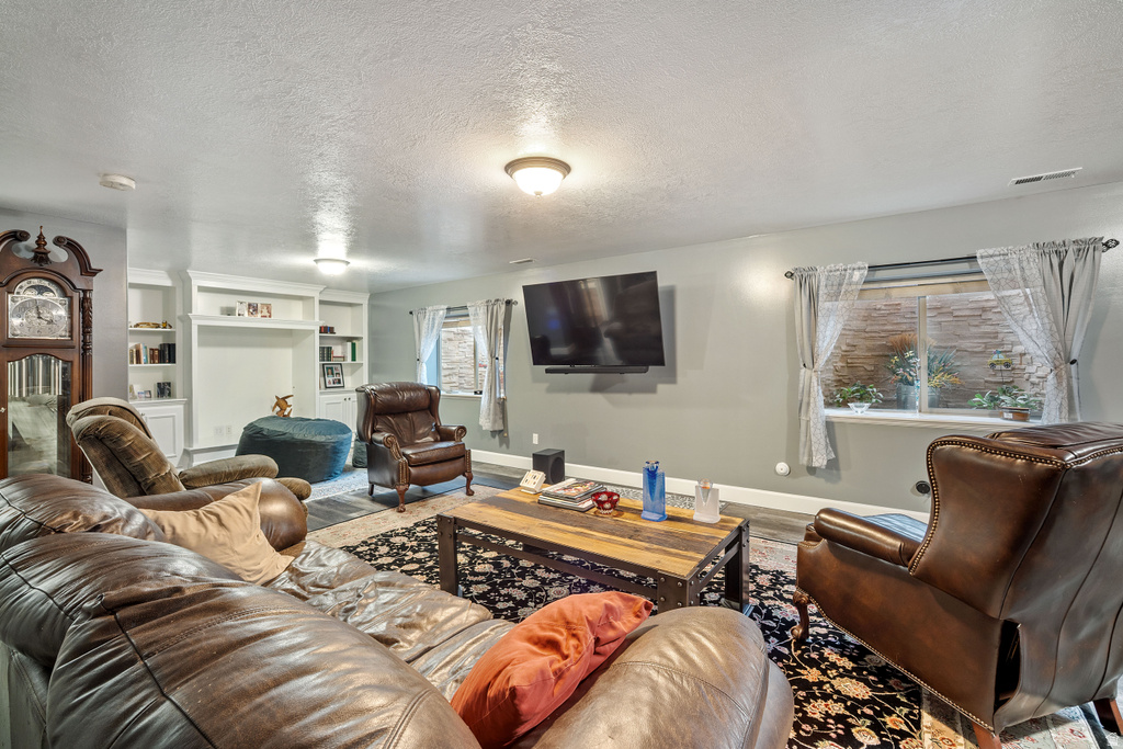 1348 E 2450 N North Ogden, UT 84414