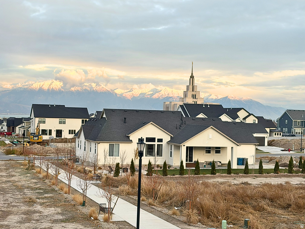 879 S MATHILDA DR #249 Saratoga Springs, UT 84045