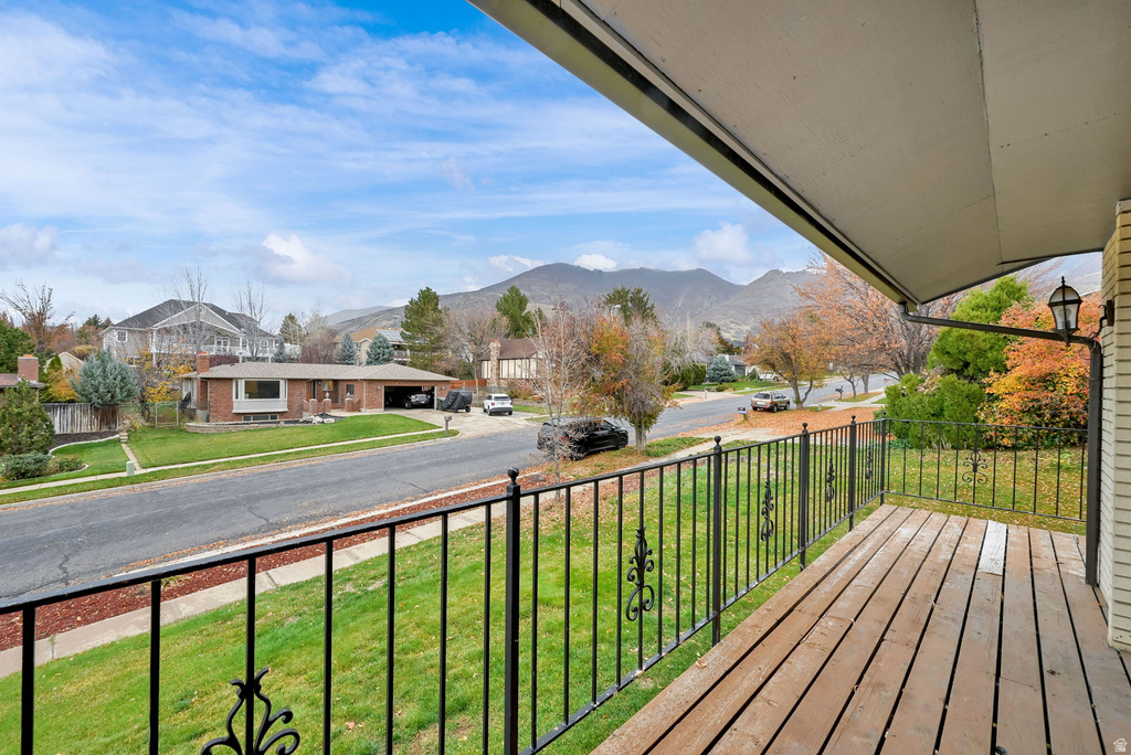 1663 NAVAJO DR Ogden, UT 84403