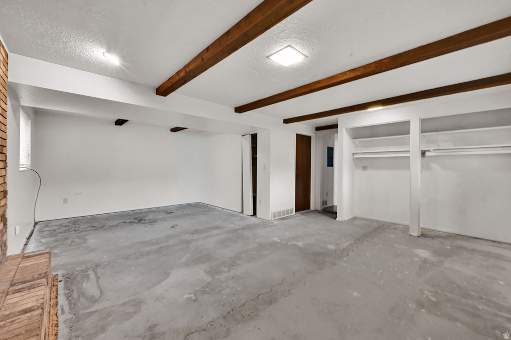 1663 NAVAJO DR Ogden, UT 84403