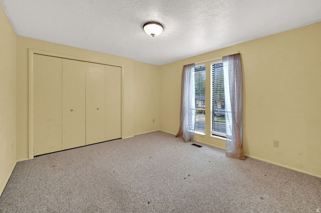 1663 NAVAJO DR Ogden, UT 84403