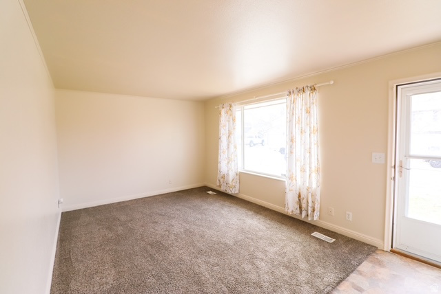 3701 S 8235 W Magna, UT 84044