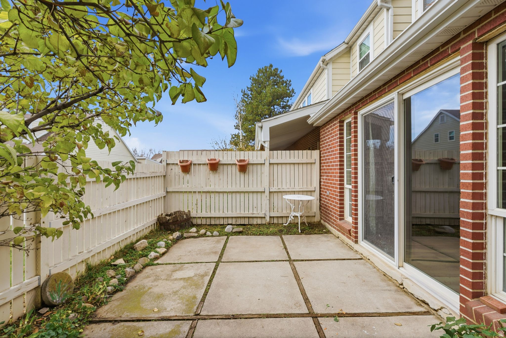 22 CREEKSIDE LN Centerville, UT 84014