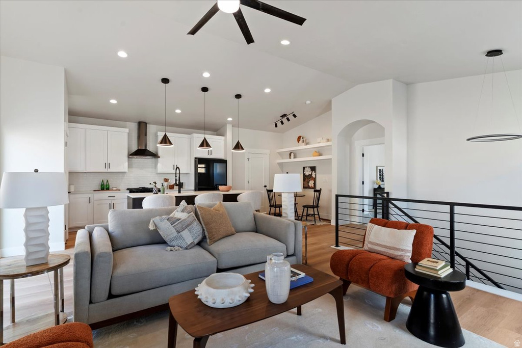 1582 E MADDIES CV #19 Ogden, UT 84404