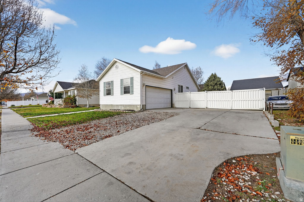 1743 E DOVE WAY Eagle Mountain, UT 84005