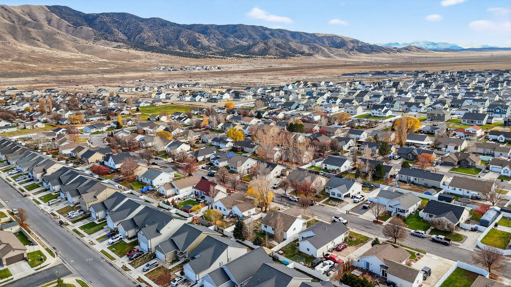 1743 E DOVE WAY Eagle Mountain, UT 84005