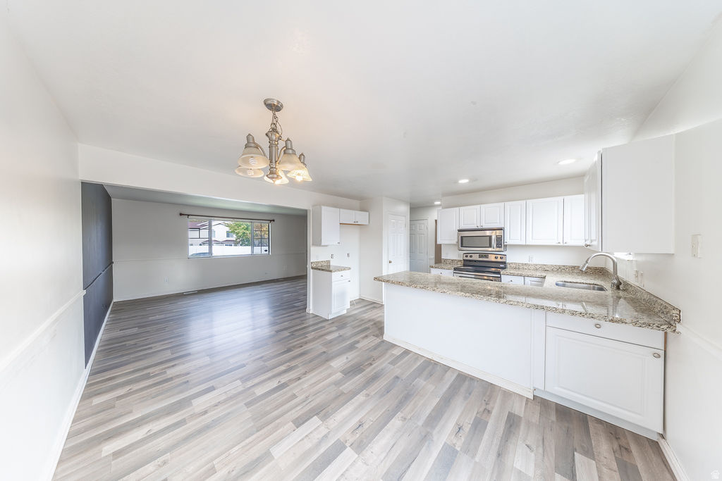 2808 S CENTERBROOK DR West Valley City, UT 84119