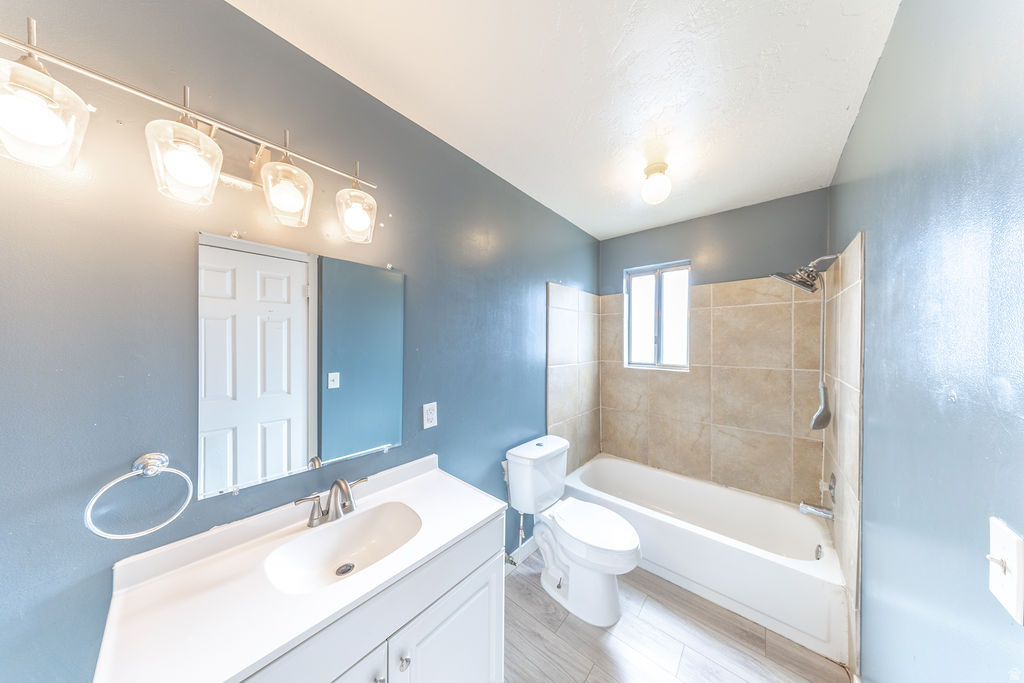 2808 S CENTERBROOK DR West Valley City, UT 84119