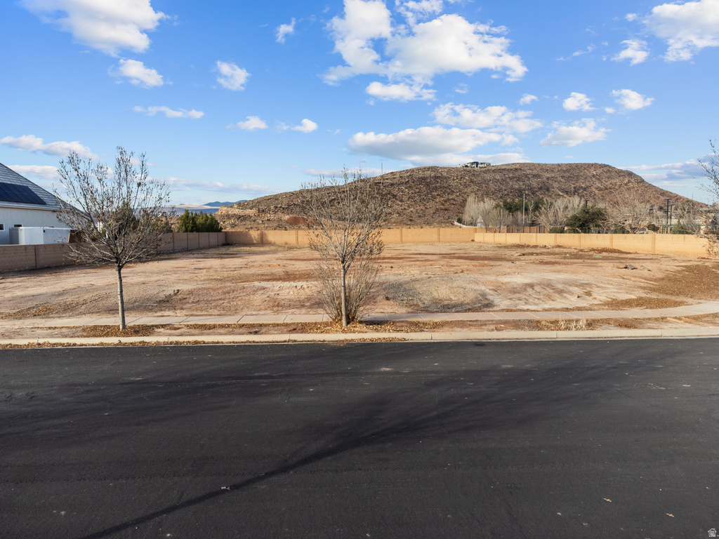 387 E CHATEAU MEADOWS CIR Washington, UT 84780