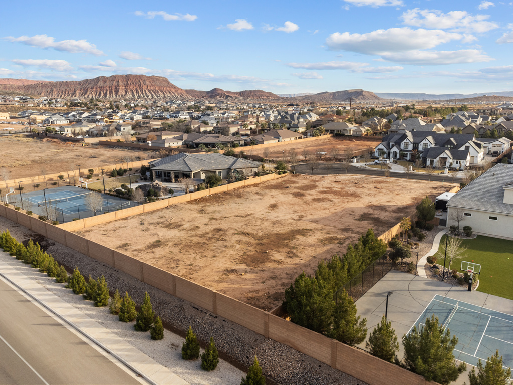387 E CHATEAU MEADOWS CIR Washington, UT 84780