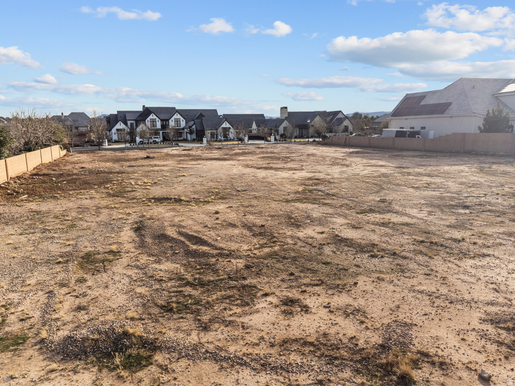 387 E CHATEAU MEADOWS CIR Washington, UT 84780