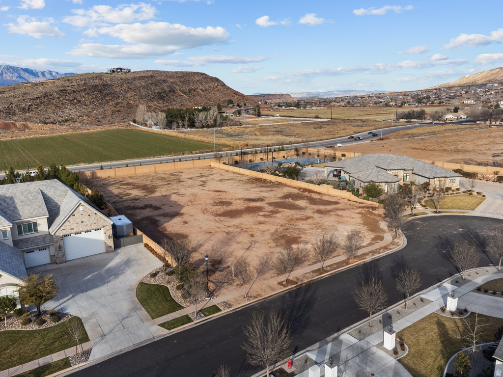 387 E CHATEAU MEADOWS CIR Washington, UT 84780