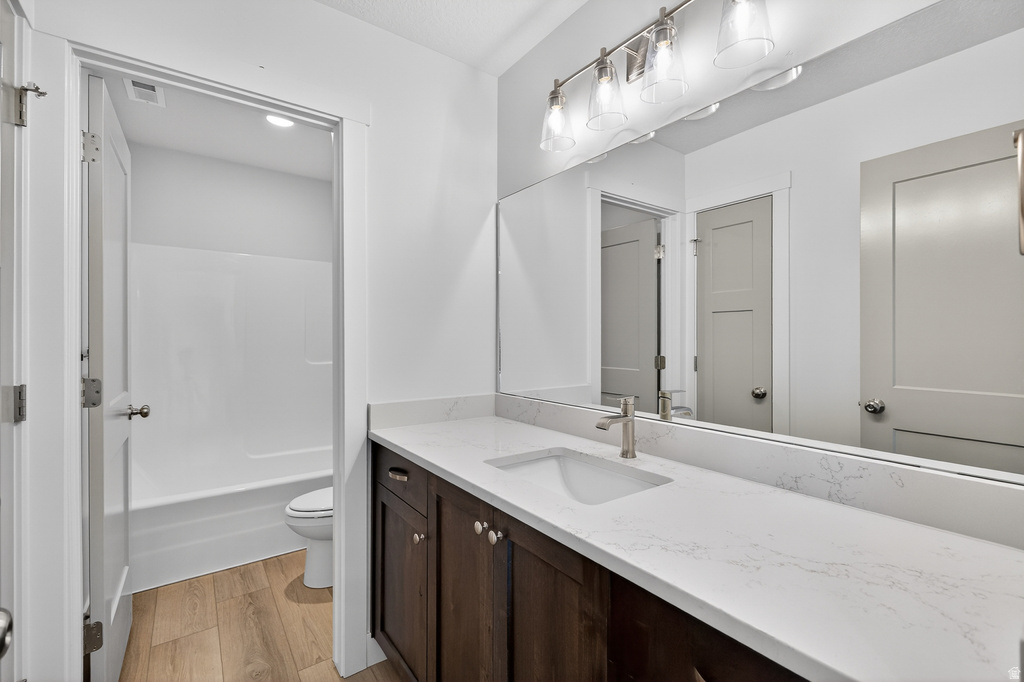 6368 S RAY DR #110 South Weber, UT 84405