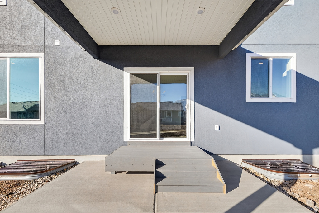 6368 S RAY DR #110 South Weber, UT 84405