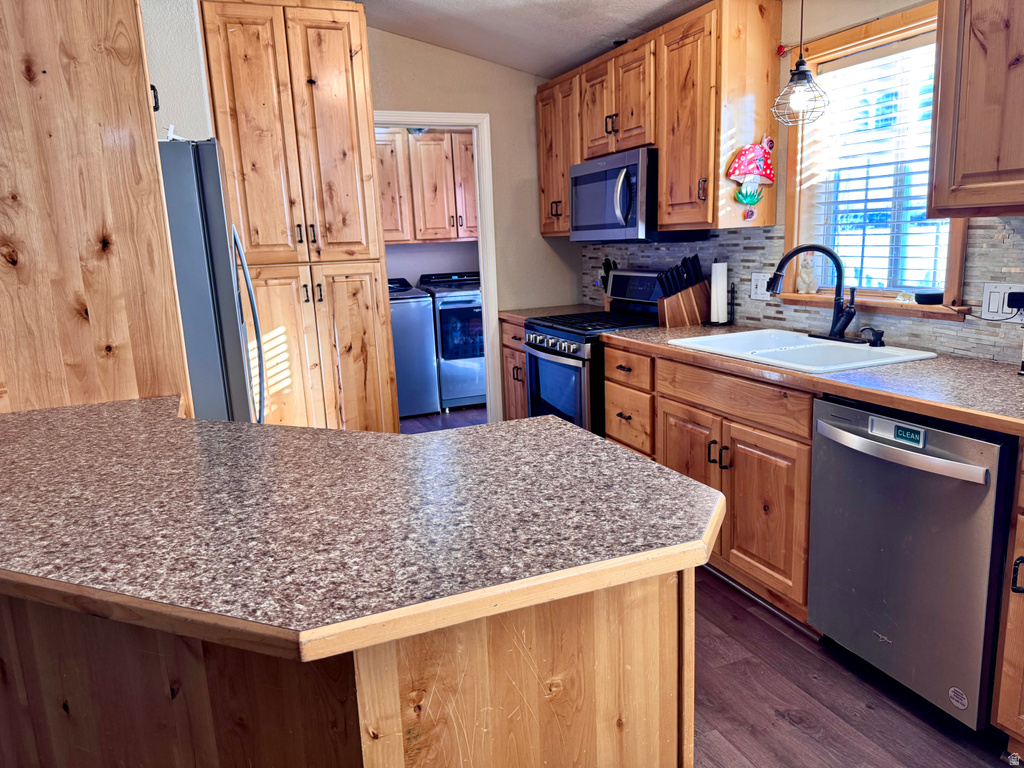 1414 E 3500 S Naples, UT 84078