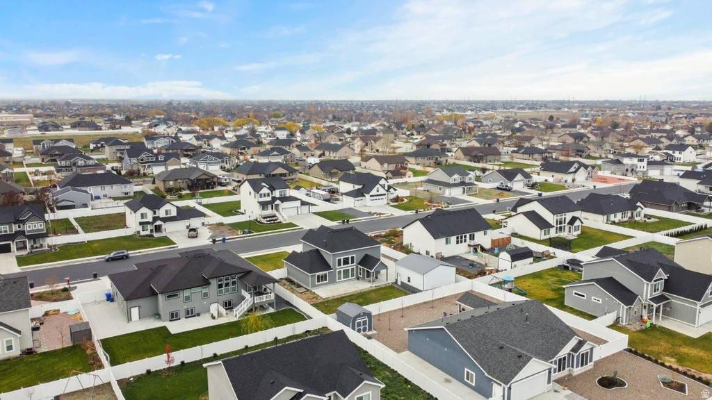 2442 W 2850 N Farr West, UT 84404