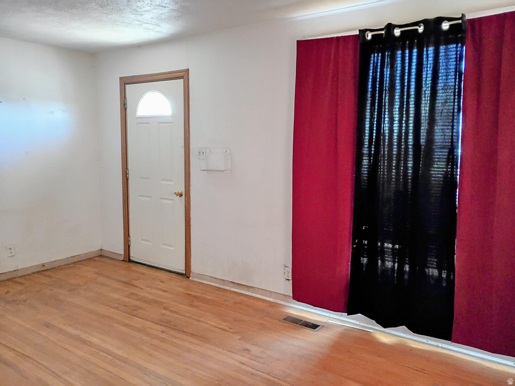 333 DENVER AVE photo 5
