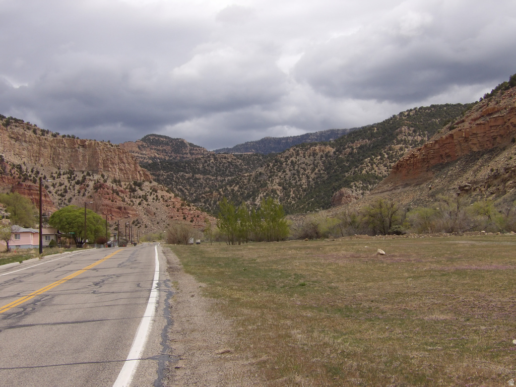333 DENVER AVE East Carbon, UT 84520
