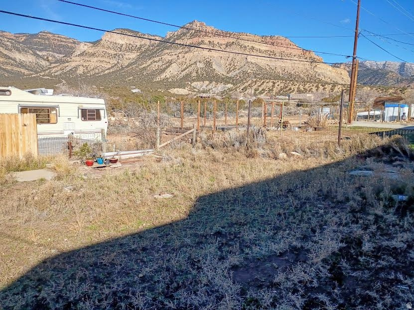 333 DENVER AVE East Carbon, UT 84520